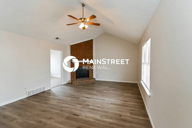 Building Photo - 3 Bedroom Pet-Friendly Home in Millington, TN with Main Street Renewal
