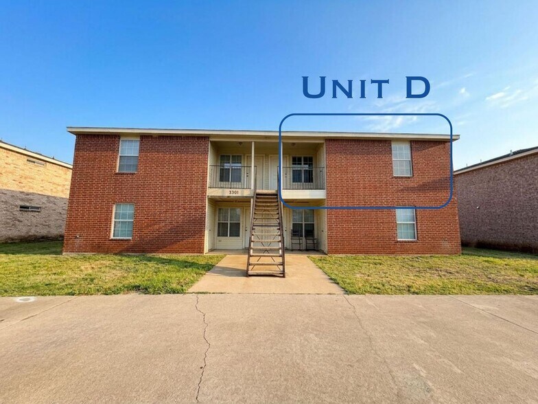 Building Photo - 3301 Toledo Dr