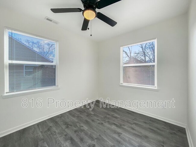 Building Photo - 5205 Locust Ave