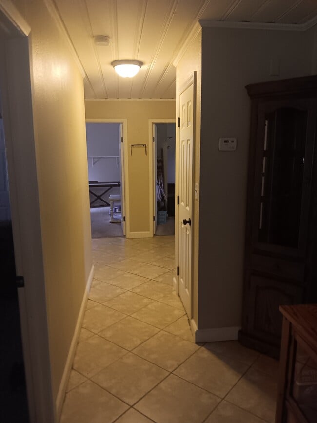 Building Photo - 902 Charlie Griffin Rd