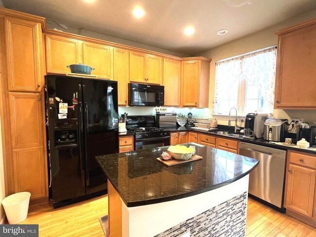 Building Photo - 7039 Little Thames Drive