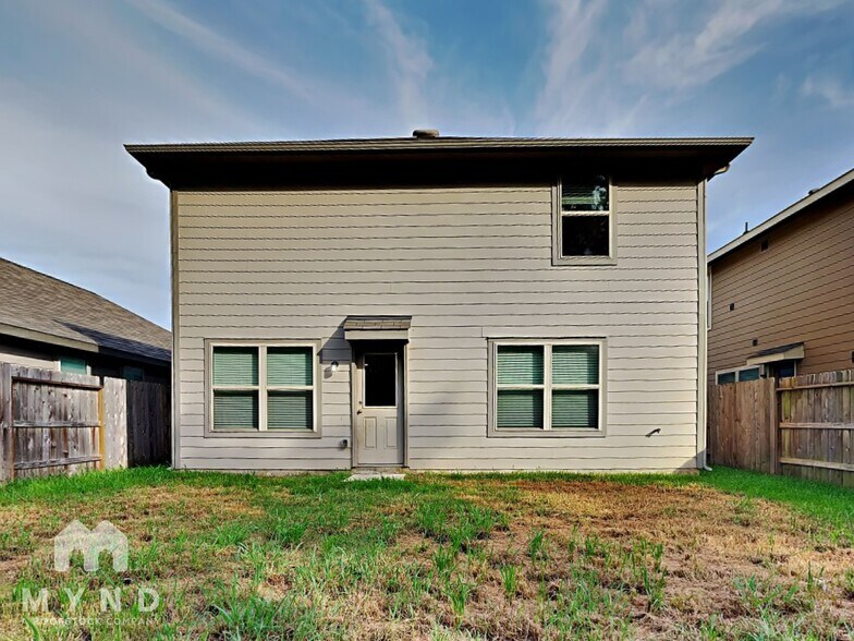 Building Photo - 3647 Solanum Dr