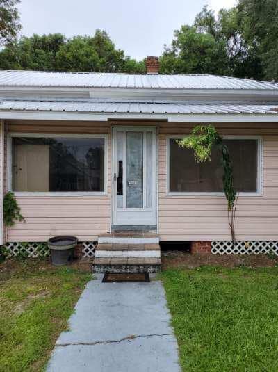 Primary Photo - 11836 Cedar St