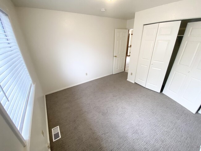 Building Photo - 648 N 1050 W