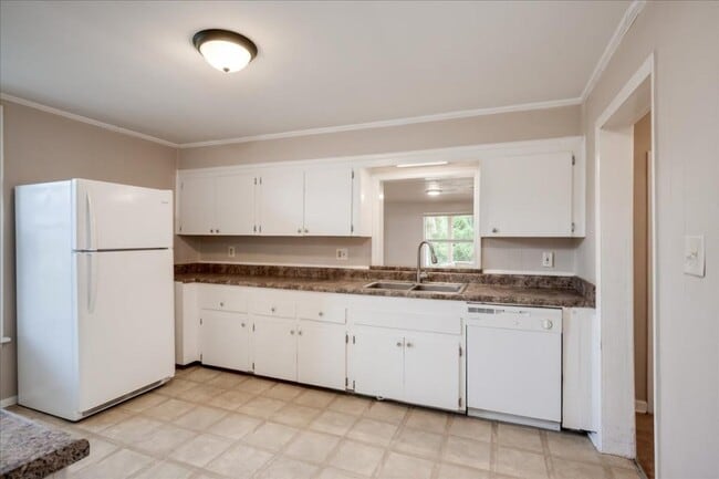 Building Photo - 2034 Fenwick St