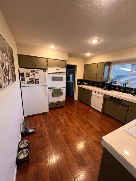 Building Photo - 1225 sw vine st