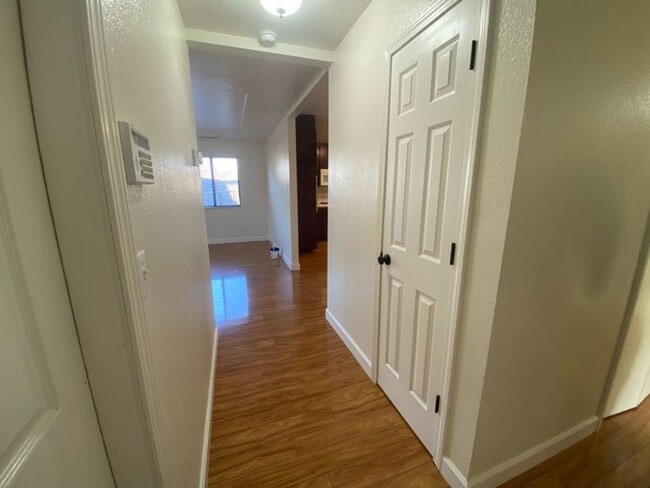 Building Photo - 1947 Henshaw Ave