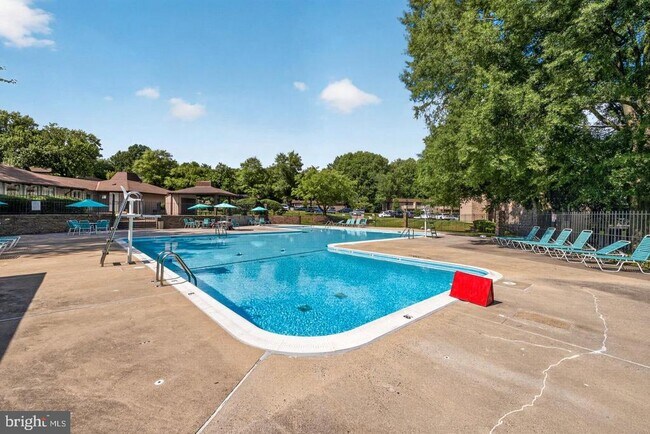 Building Photo - 8509 Barrington Ct