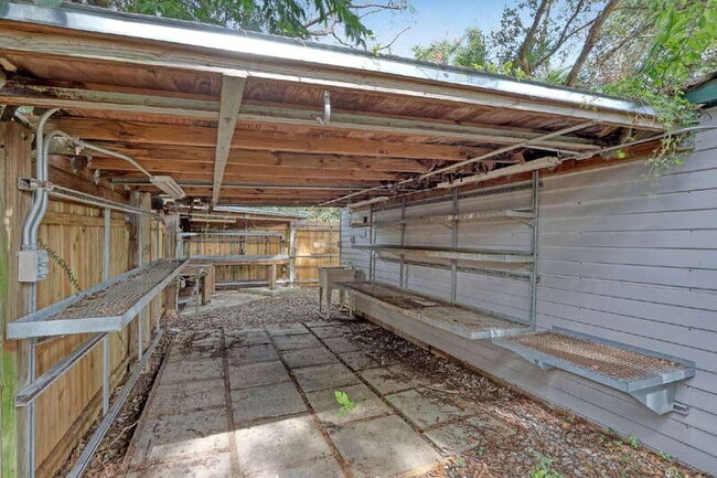 Building Photo - 184 S 5th St