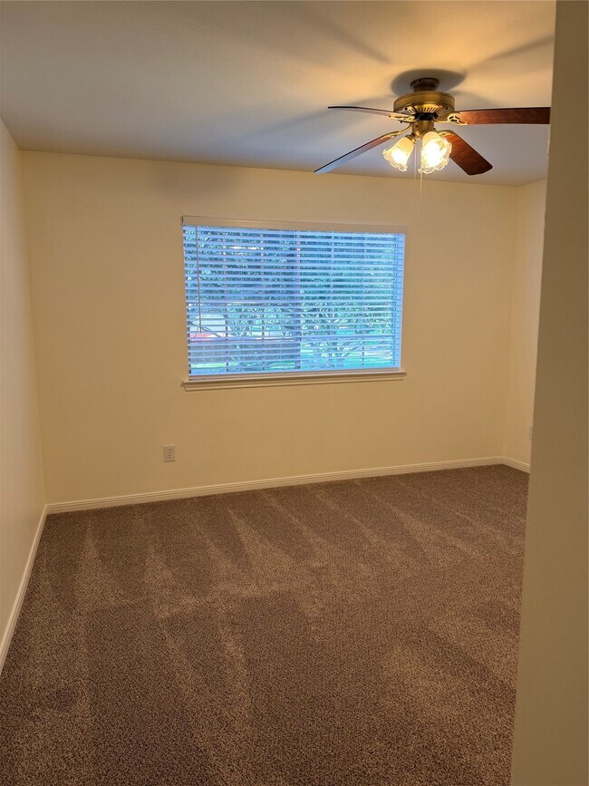 Building Photo - 2201 Summer Reef Dr