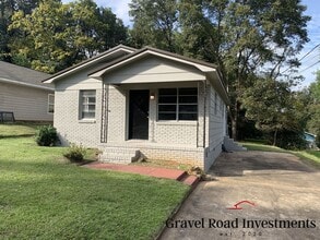 Building Photo - 3 Bedroom 1 Bath Home