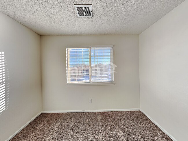 Building Photo - 411 Grey Swallow St