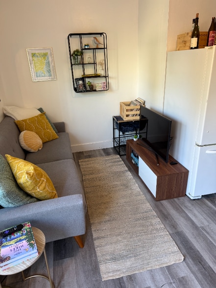 Building Photo - 2531 Ridge Rd