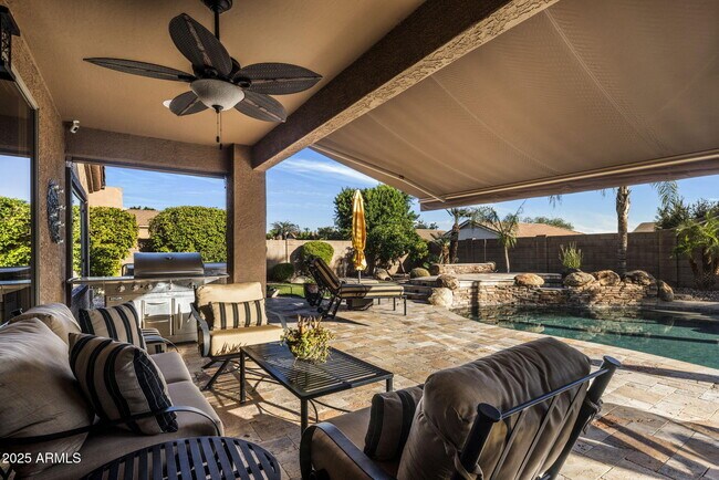 Building Photo - 9053 E Hobart St