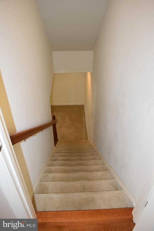 Building Photo - 233 Morlyn Dr