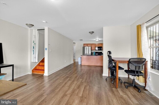 Primary Photo - 602 N 43rd St