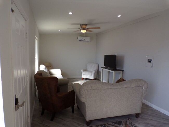 Building Photo - Abbys Room and Co-Living Units
