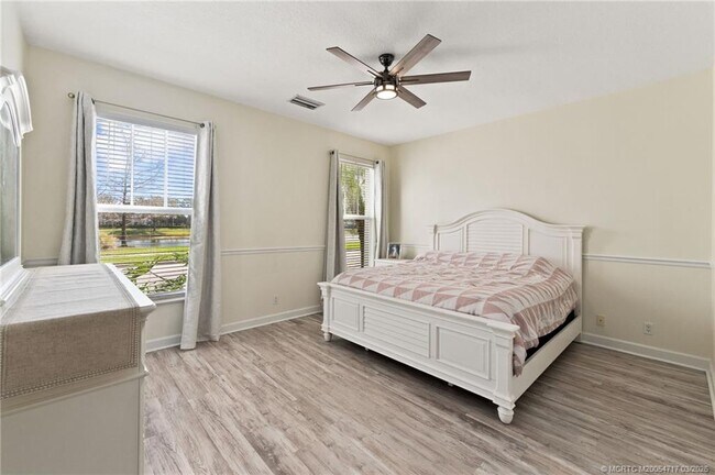 Building Photo - 10627 SW Cam Run