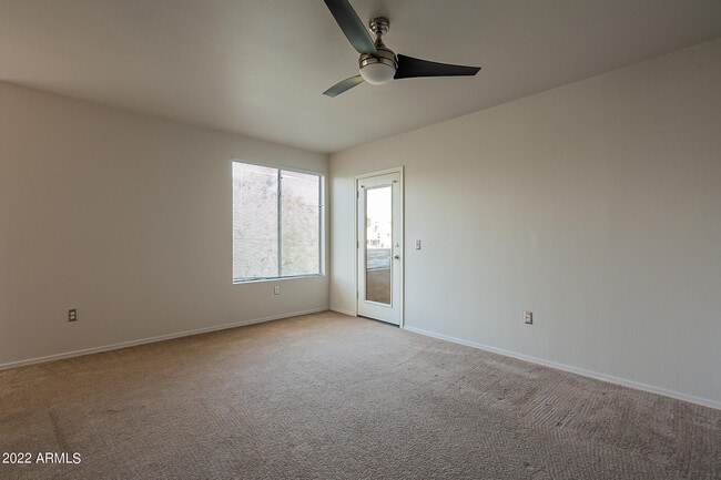 Building Photo - 4925 E Desert Cove Ave