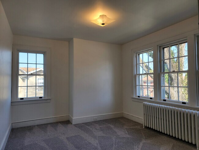 Building Photo - 39 N Decatur St