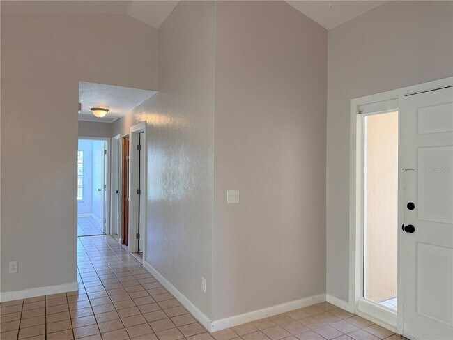 Building Photo - 208 Flamingo Dr