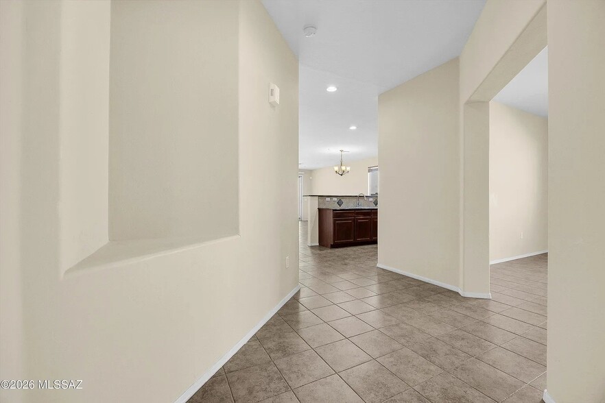 Building Photo - 2221 E Stone Stable Dr