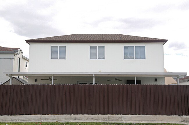Building Photo - 9035 SW 148th Ct
