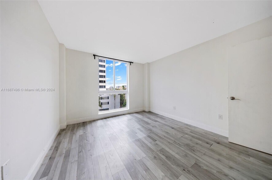 Building Photo - 7928 West Dr