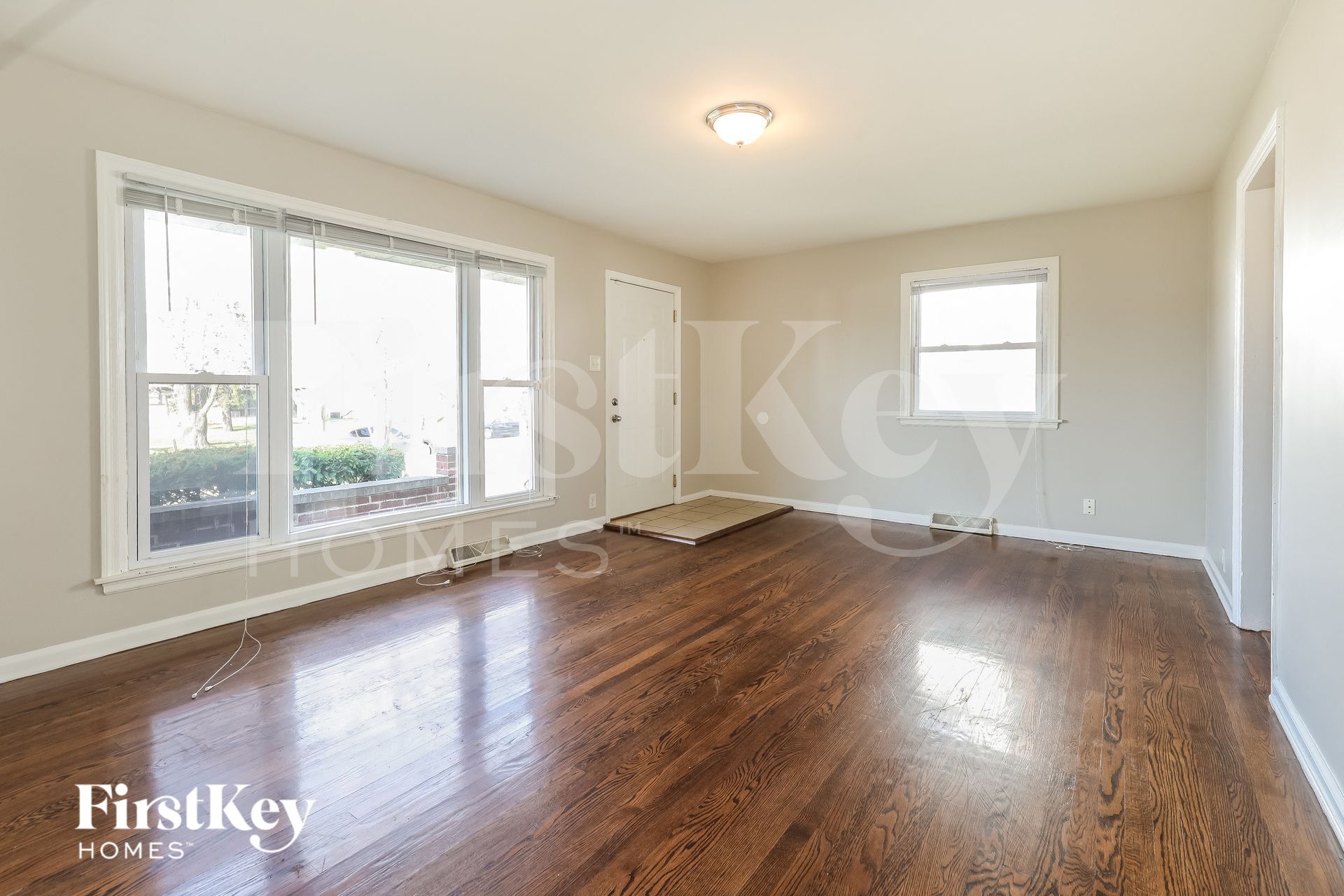 Building Photo - 461 Clyde Ave