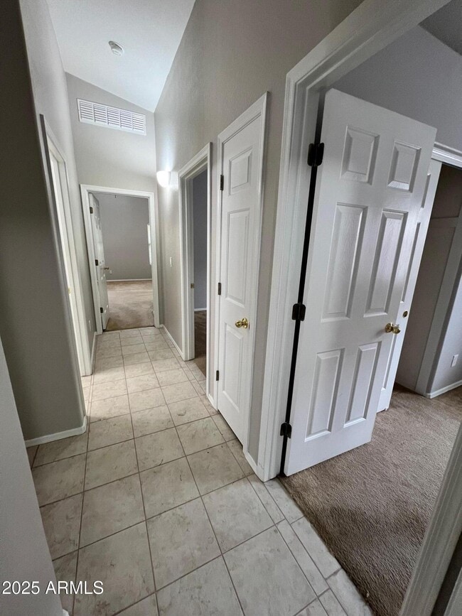 Building Photo - 10419 N 58th Dr