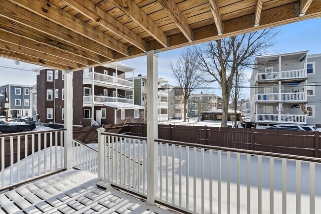 Building Photo - 83 Centre St