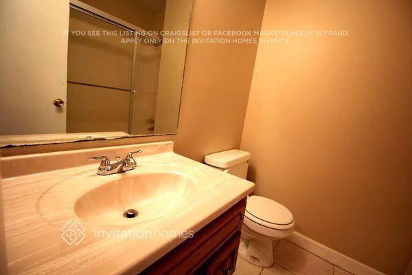 Building Photo - 6630 NW 24th Ct