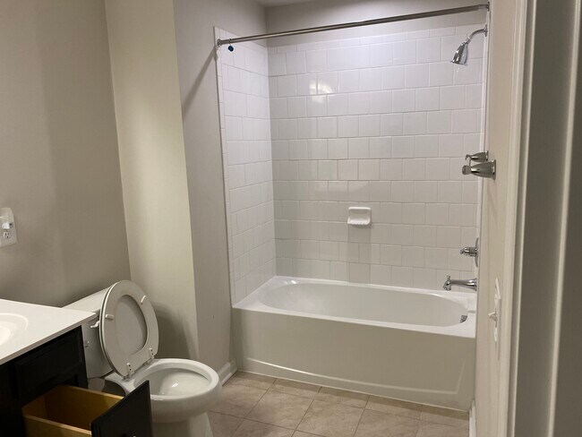 Building Photo - 5508 Loneleaf Way