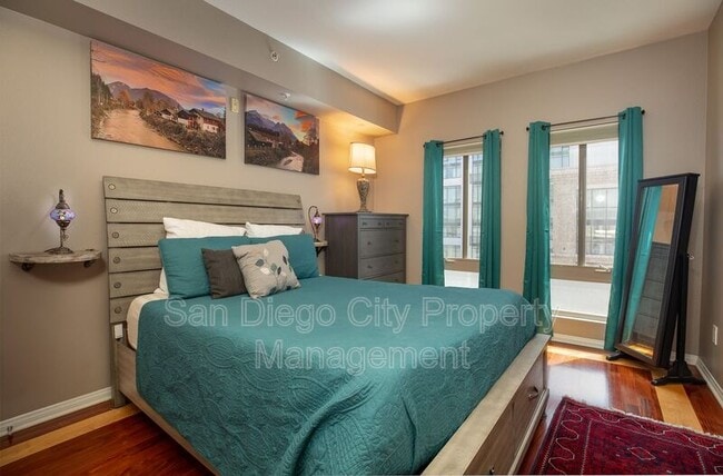 Building Photo - 450 J St