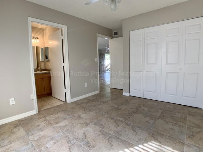 Building Photo - 3651 N Goldenrod Rd