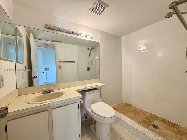 Building Photo - 1226 SW 113th Terrace