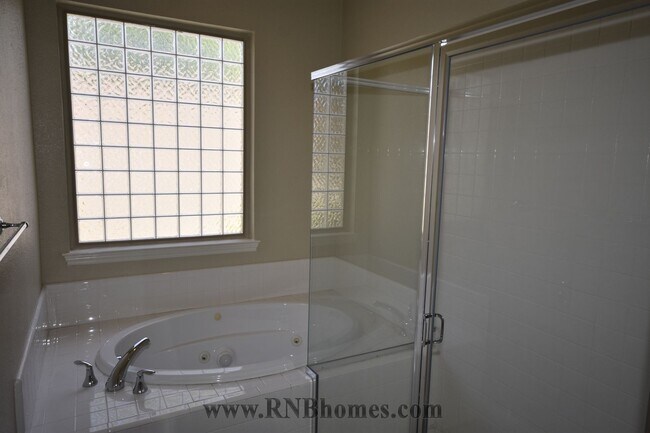 Building Photo - 204 Dodd Pl