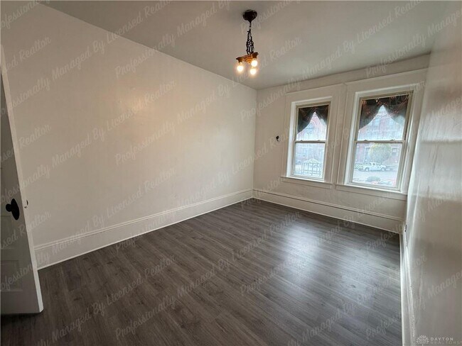 Building Photo - 44 W High St