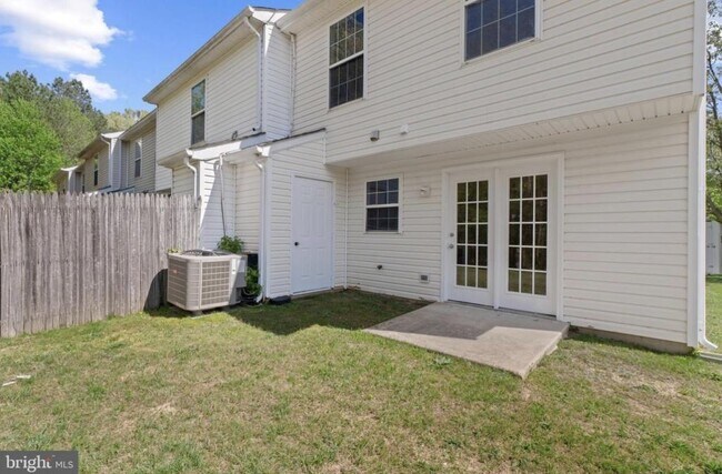 Building Photo - 45839 Wolftrap Way