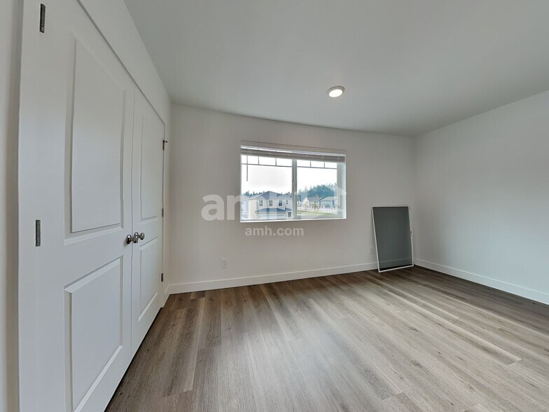 Building Photo - 7706 Brenden St SW