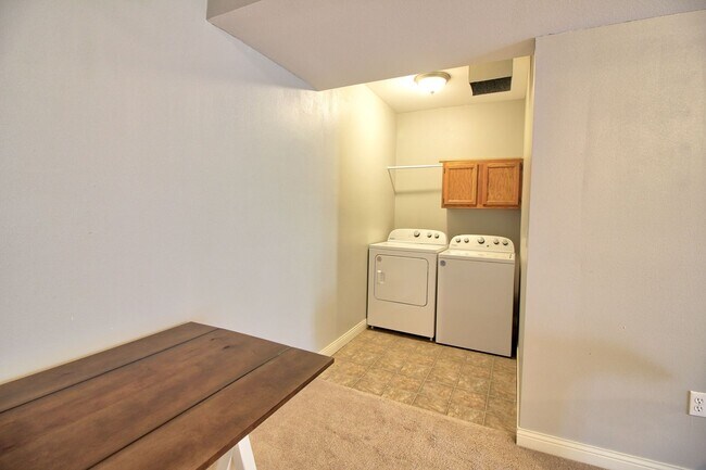 Building Photo - Available 6/16