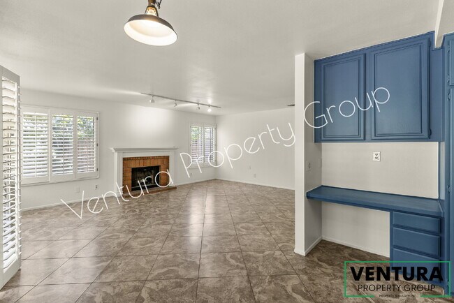 Building Photo - Spacious 4-Bed, 3-Bath Gem in Camarillo Heights