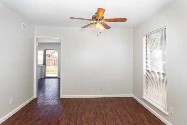 Building Photo - Charming 3-Bedroom Home in Fort Worth
