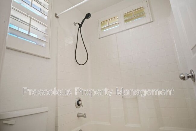 Building Photo - 1857 Monaco Dr