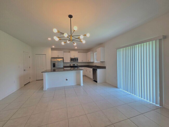Building Photo - 2787 Red Egret Dr