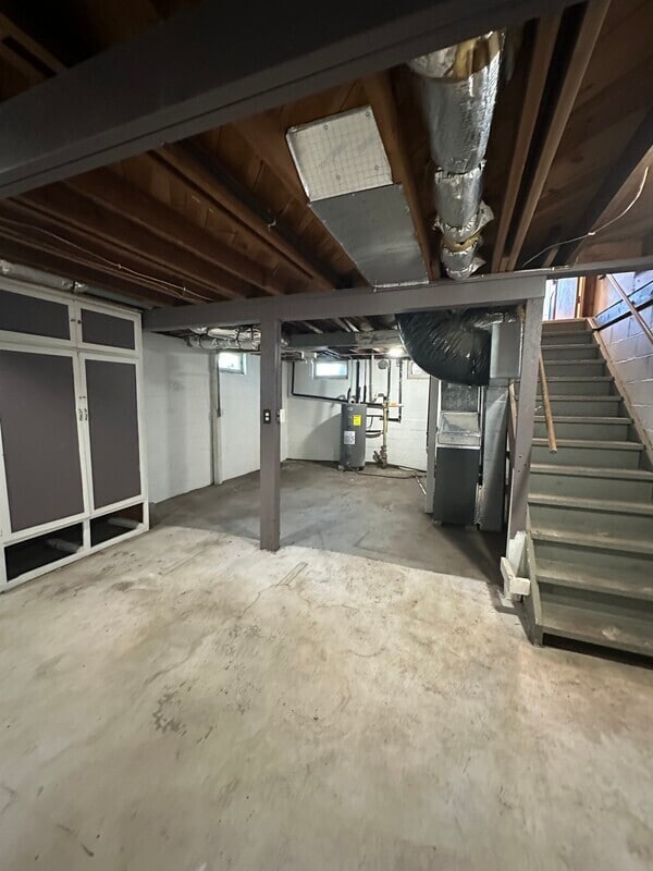 Building Photo - 227 7th St N