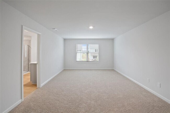 Building Photo - 136 Hampton Ter