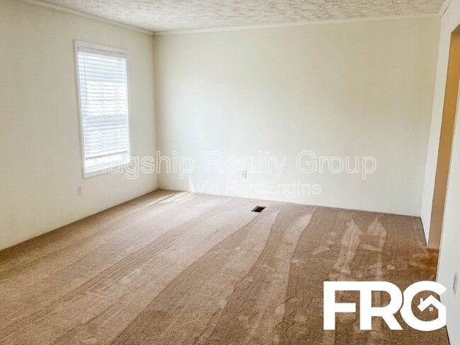 Building Photo - 5961 Berkley Dr