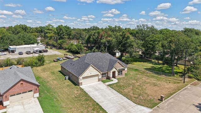 Building Photo - 1702 Kings Ln