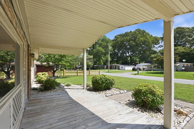 Building Photo - 1210 Santeetlah Ave